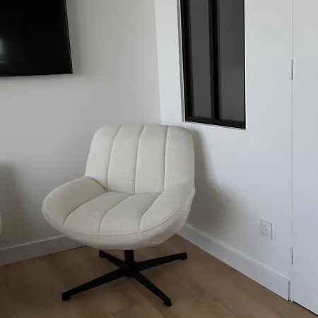 Appartement Vue 45m2 Avec Grande Terrasse 20m2 *