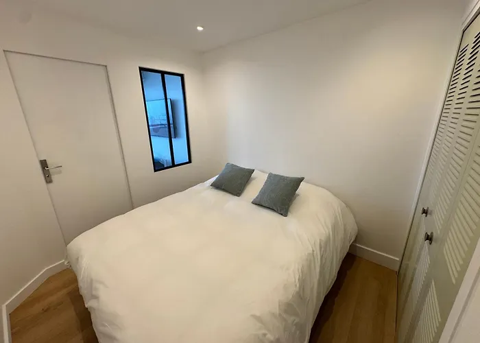 Vue 45m2 Avec Grande Terrasse 20m2 *